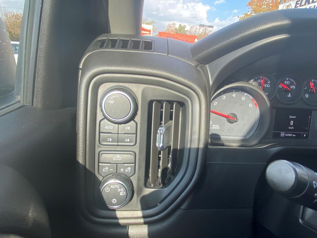 2020 Chevrolet Silverado 1500 Z71 PACKAGE CREW CAB/4X4!! Photo