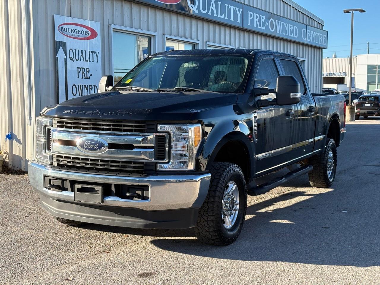 2017 Ford F-350 Super Duty SRW XLT 4WD CREW CAB 6.75' BOX Photo