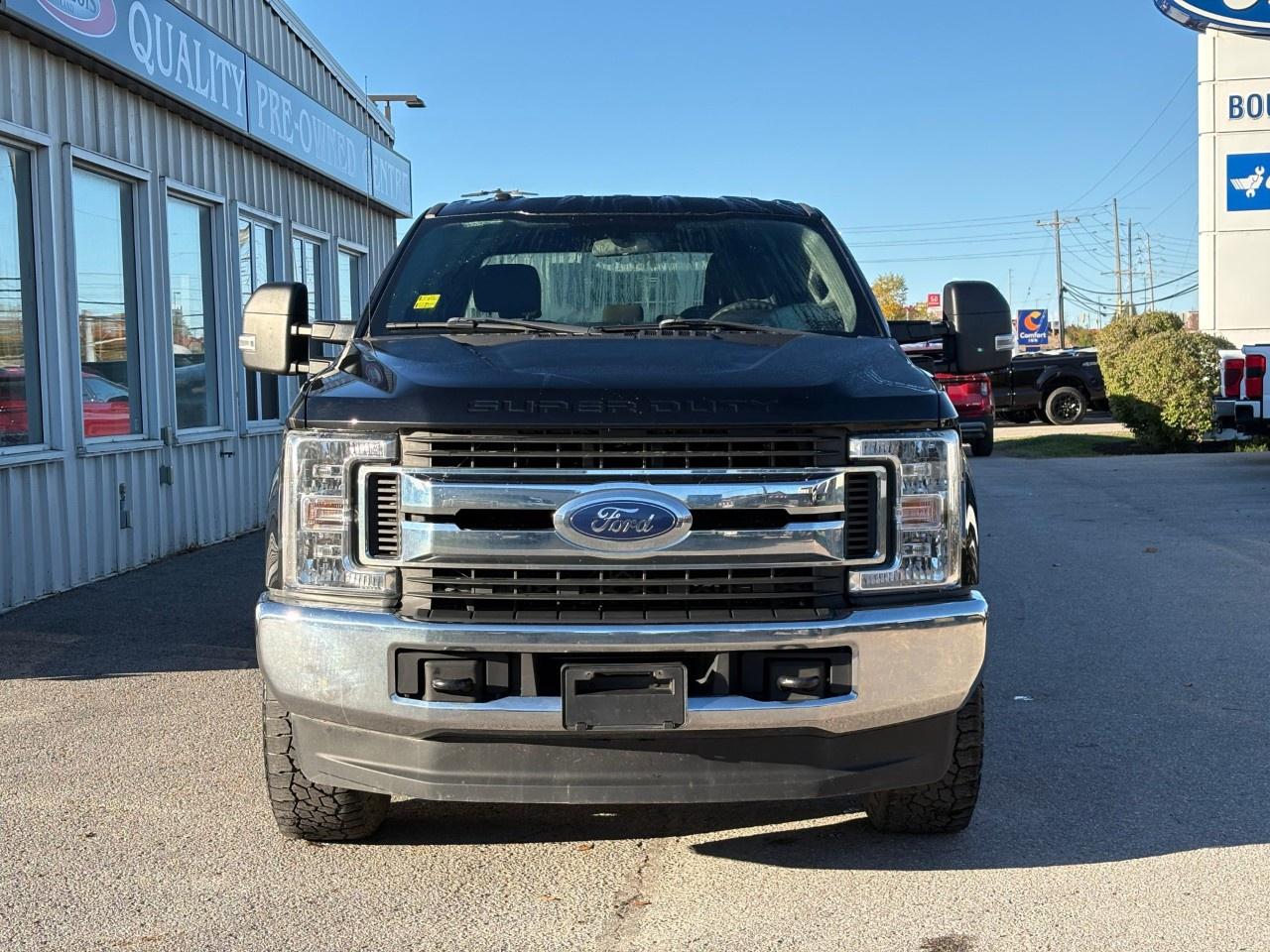 2017 Ford F-350 Super Duty SRW XLT 4WD CREW CAB 6.75' BOX Photo