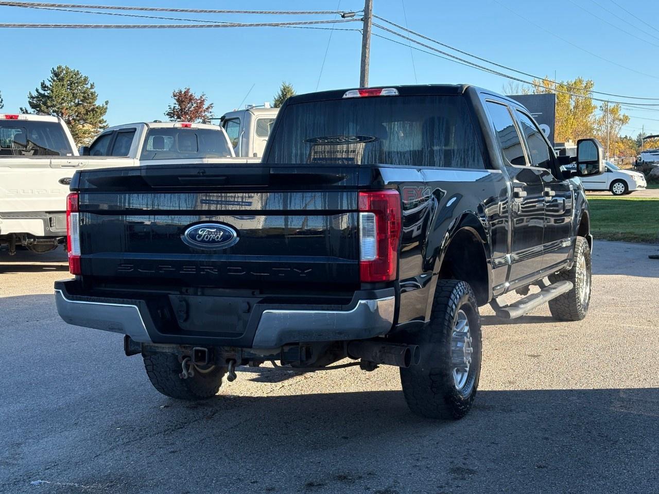 2017 Ford F-350 Super Duty SRW XLT 4WD CREW CAB 6.75' BOX Photo