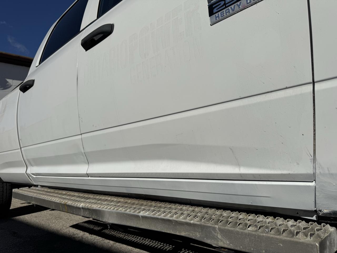 2011 RAM 2500 ST 4WD  CREW CAB Photo