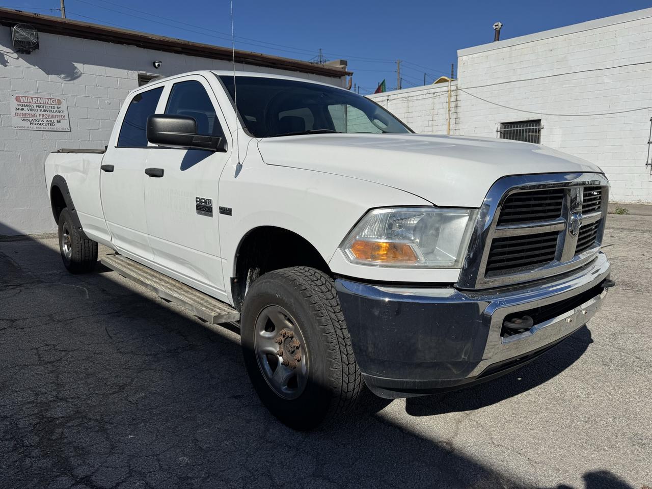 2011 RAM 2500 ST 4WD  CREW CAB - Photo #2