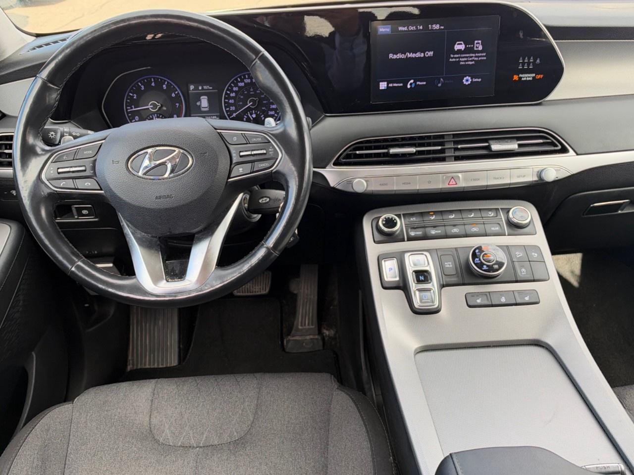 2022 Hyundai PALISADE Essential 8-Passenger AWD Photo