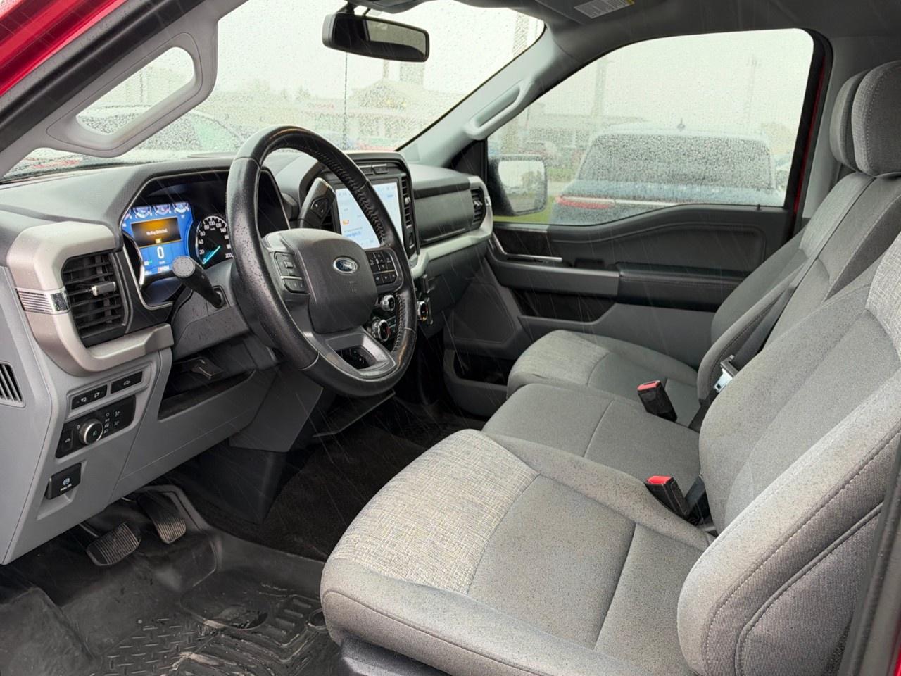 2022 Ford F-150 XLT 4WD SuperCrew 5.5' Box Photo