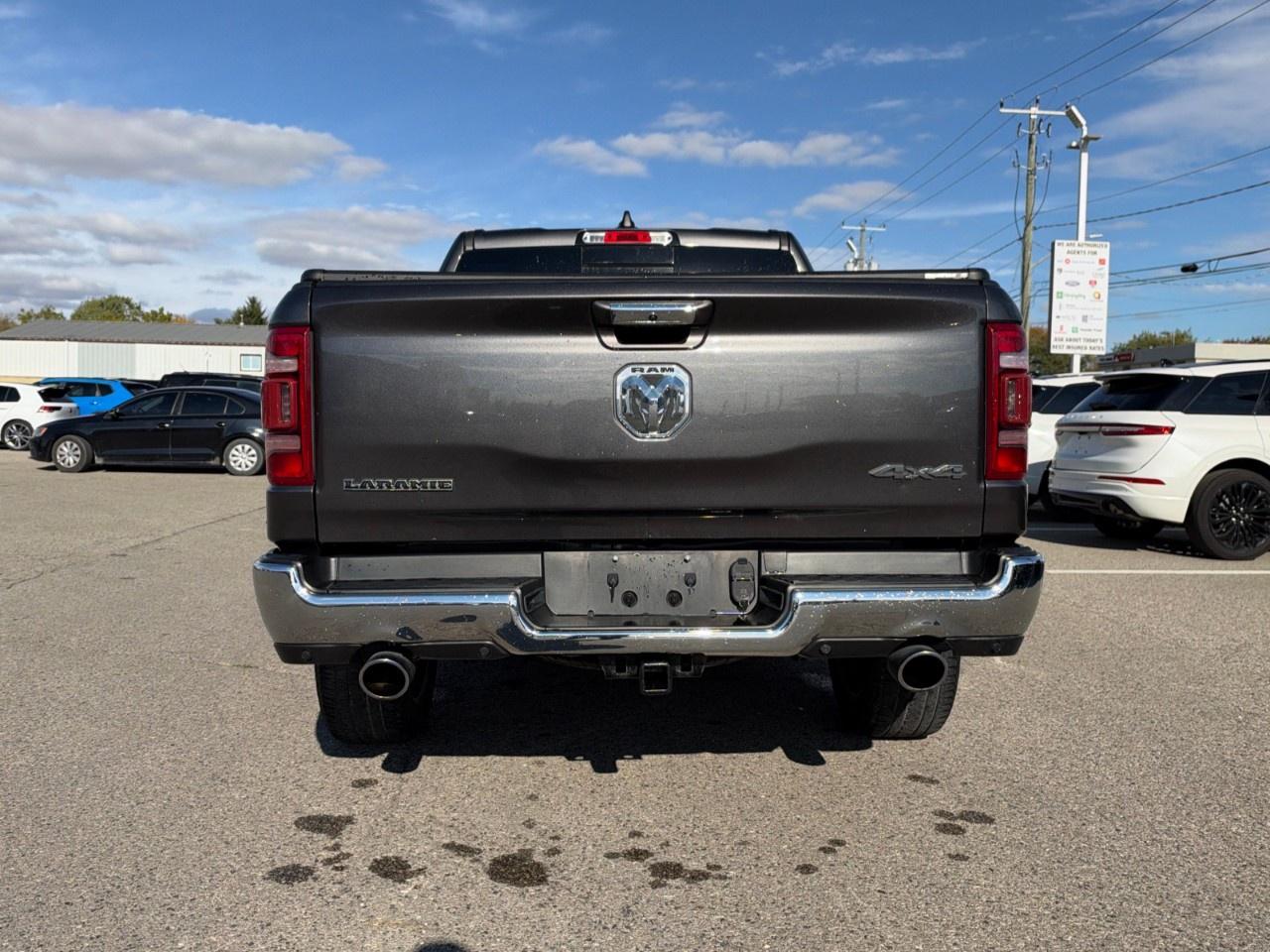 2022 RAM 1500 Laramie 4x4 Crew Cab 5'7" Box Photo2