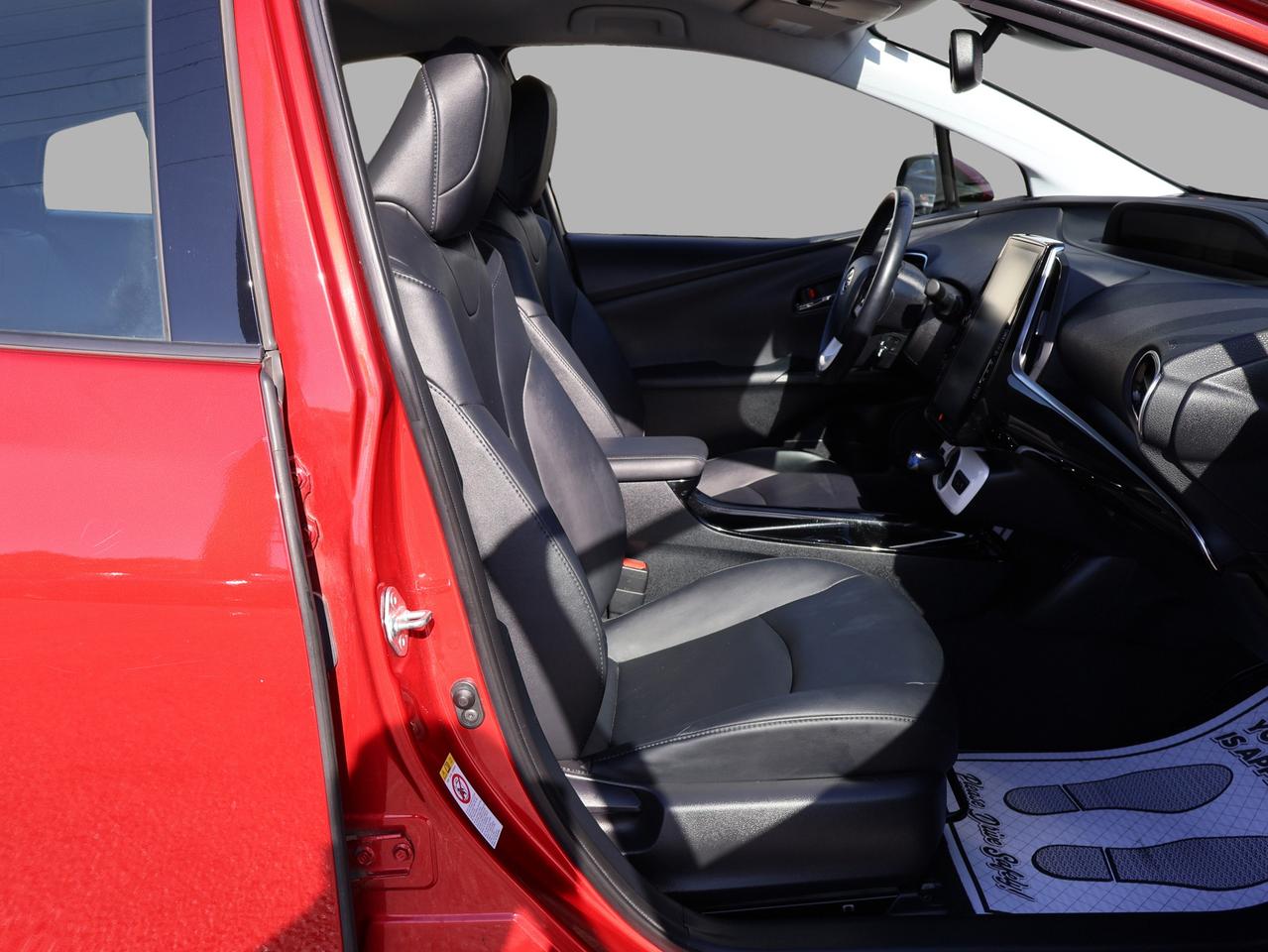 2018 Toyota Prius Prime PLUG-IN HYBRID CERTIFIED *ACCIDENT FREE* CAMERA NAV BLUETOOTH LEATHER HEATED SEATS CRUISE ALLOYS Photo