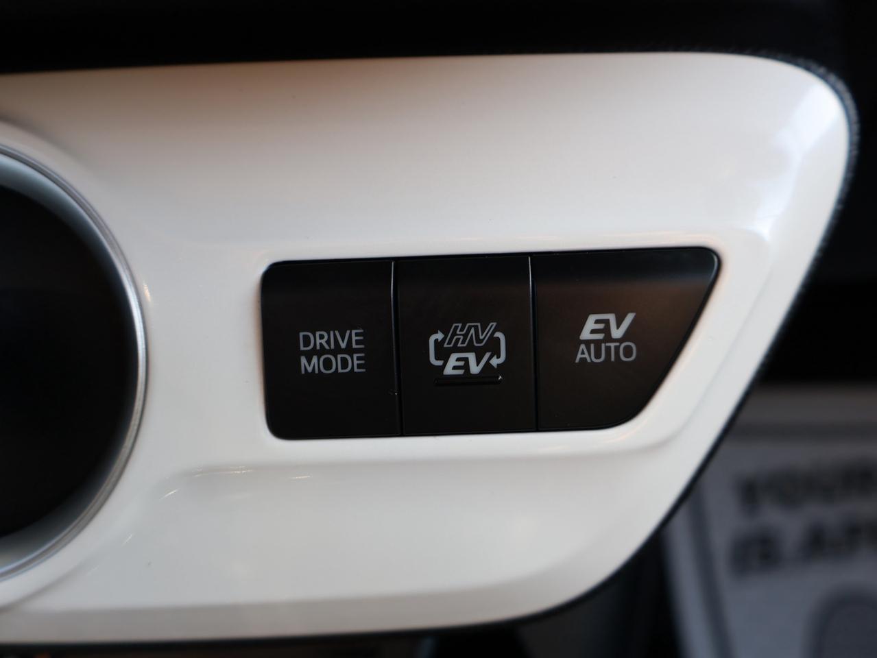 2018 Toyota Prius Prime PLUG-IN HYBRID CERTIFIED *ACCIDENT FREE* CAMERA NAV BLUETOOTH LEATHER HEATED SEATS CRUISE ALLOYS Photo