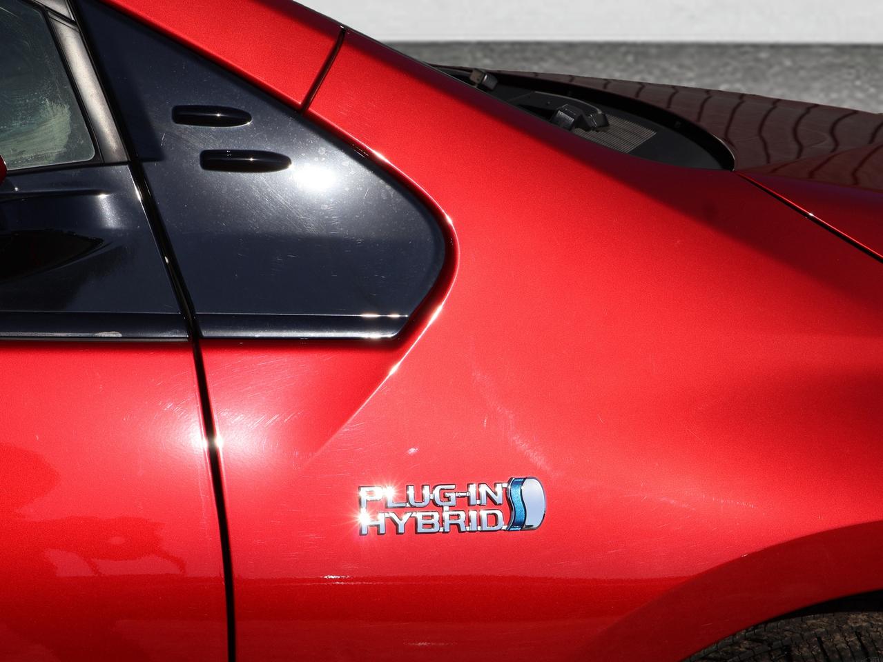 2018 Toyota Prius Prime PLUG-IN HYBRID CERTIFIED *ACCIDENT FREE* CAMERA NAV BLUETOOTH LEATHER HEATED SEATS CRUISE ALLOYS Photo