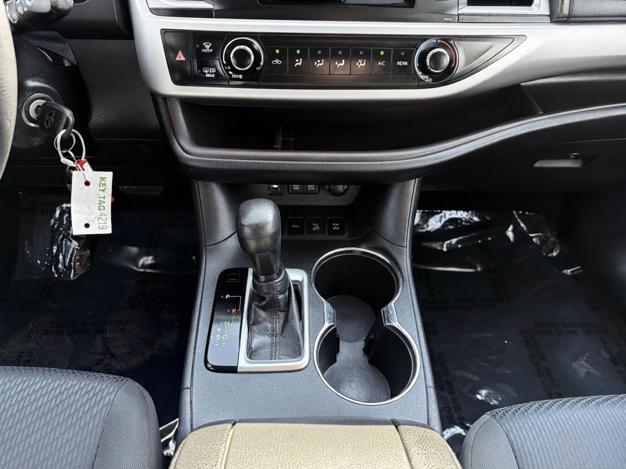 2019 Toyota Highlander Awd Le Photo