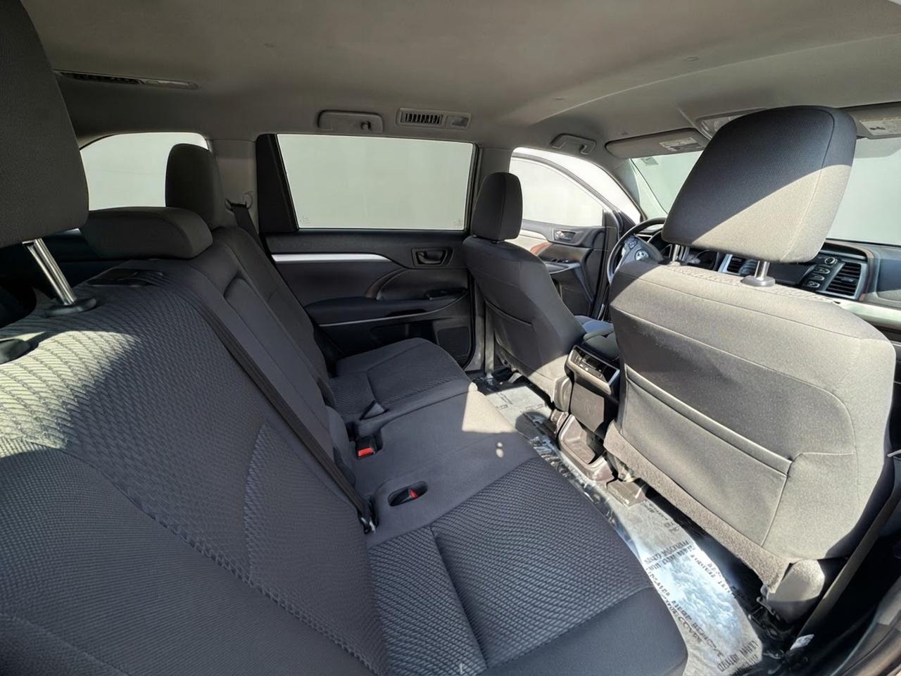 2019 Toyota Highlander Awd Le Photo