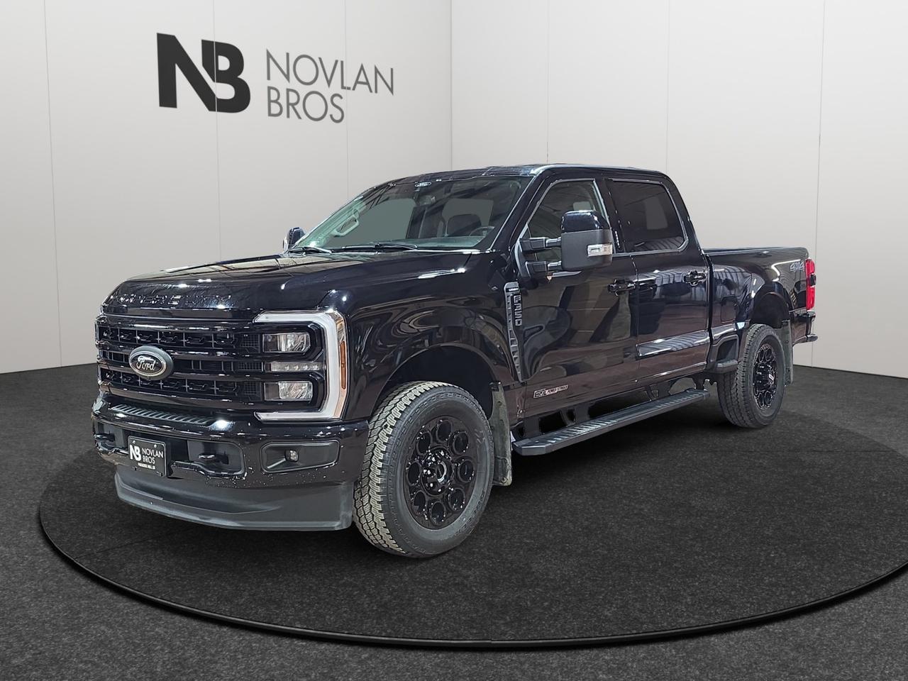  2024 Ford F-350 Super Duty Lariat Crew Cab 4WD   