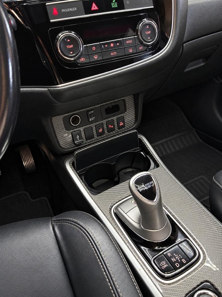 2019 Mitsubishi Outlander Phev SEL S-AWC EV Plug-in HYBRID Photo