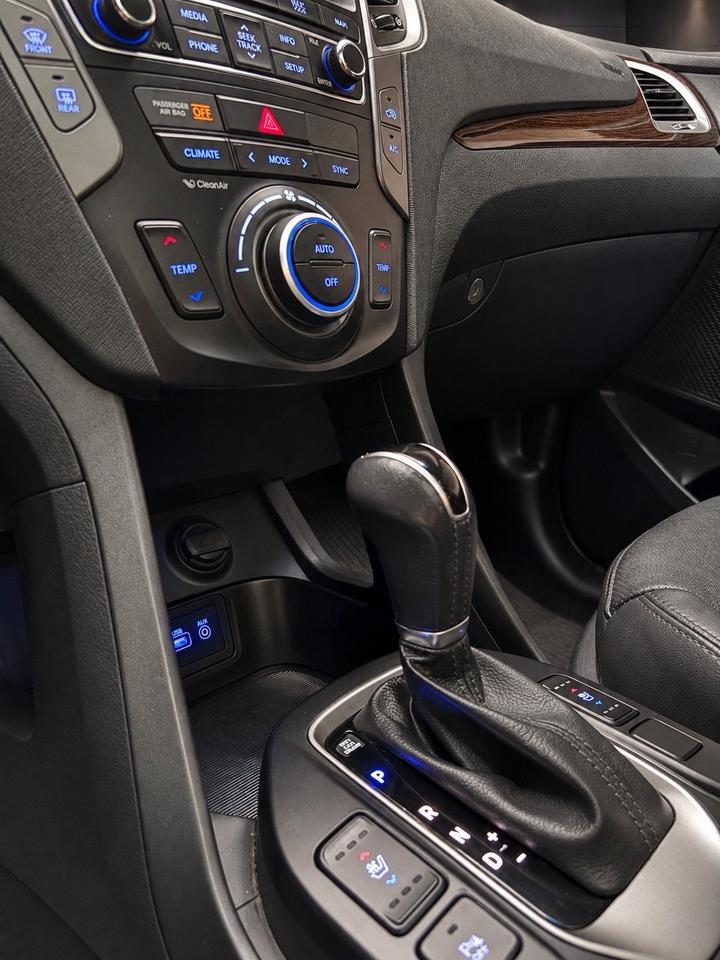 2018 Hyundai Santa Fe Sport 2.0T Limited AWD Photo