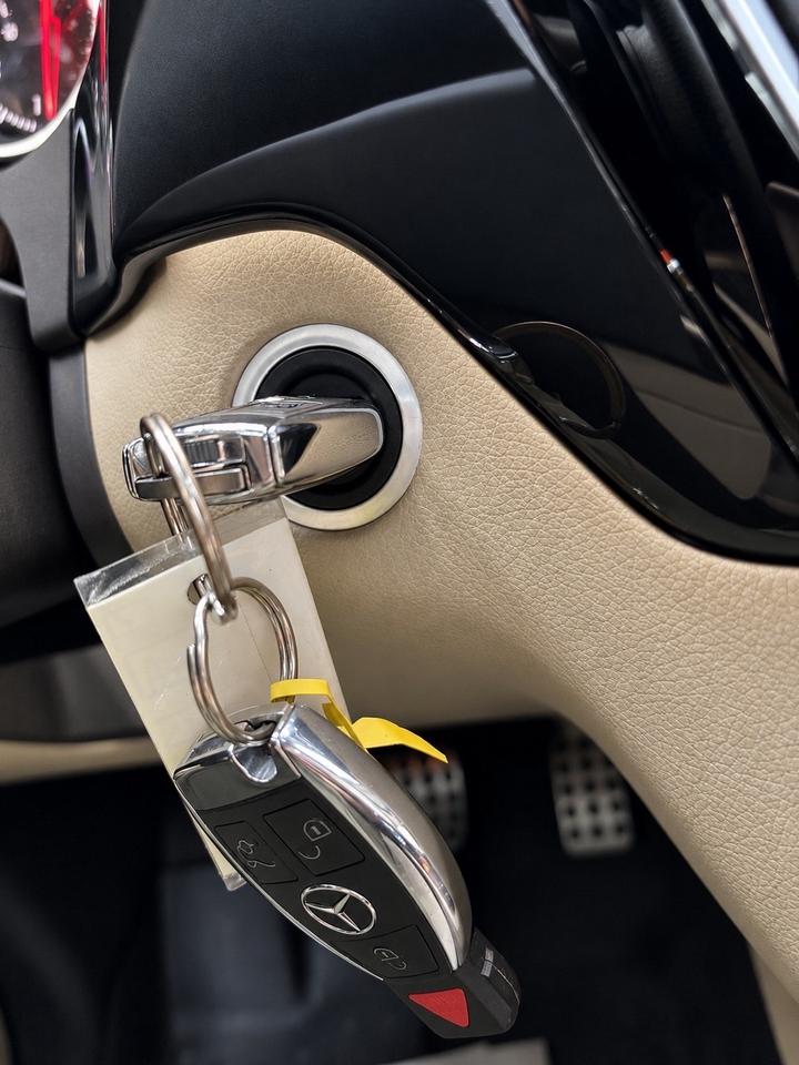 2018 Mercedes-Benz GLE-Class GLE 400 4MATIC SUV Photo