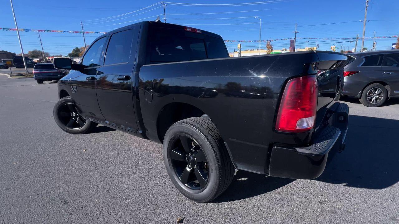 2021 RAM 1500 Classic SLT 4X4 Photo