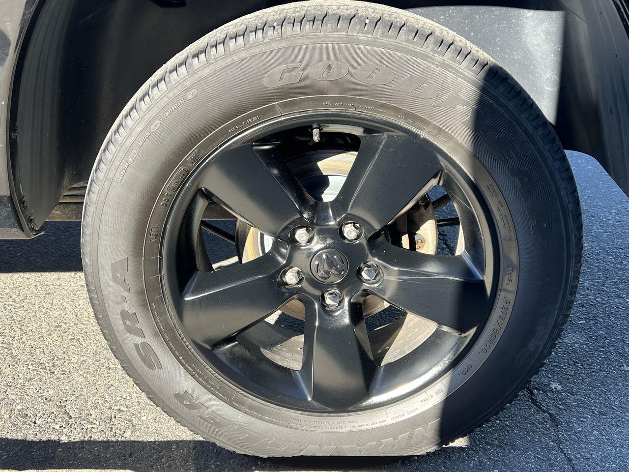 2021 RAM 1500 Classic SLT 4X4 Photo