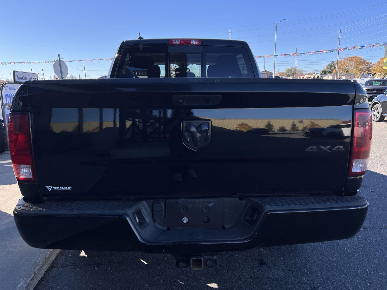 2021 RAM 1500 Classic SLT 4X4 Photo
