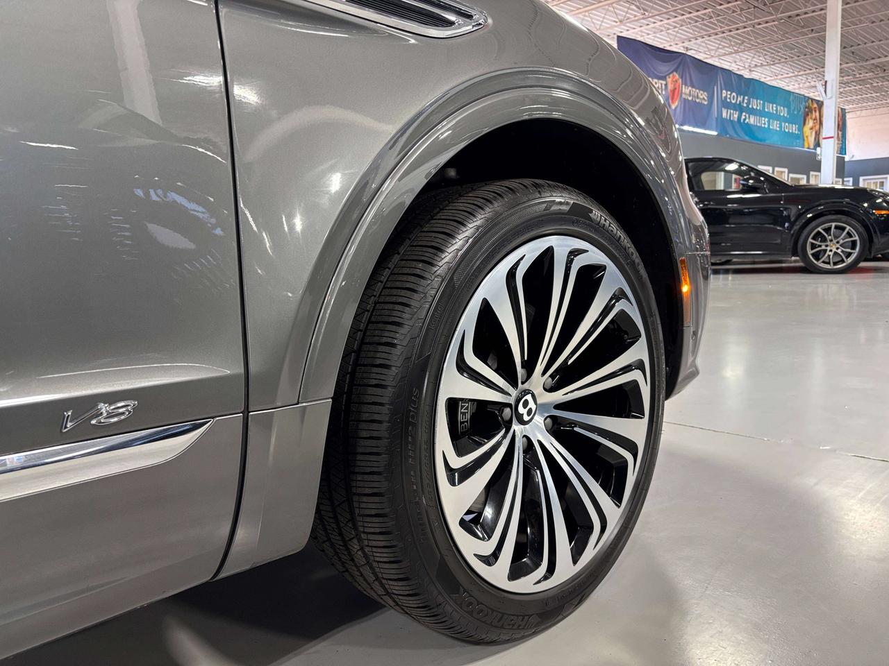 2022 Bentley Bentayga V8|AWD| NO LUX TAX |NIGHTVISION|MASSAGE|HEADSUP|+ Photo