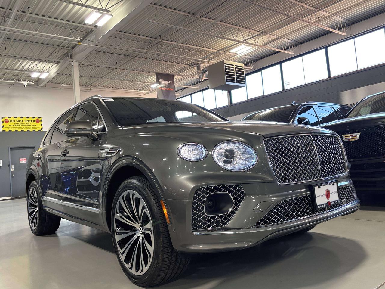 2022 Bentley Bentayga V8|AWD| NO LUX TAX |NIGHTVISION|MASSAGE|HEADSUP|+ Photo