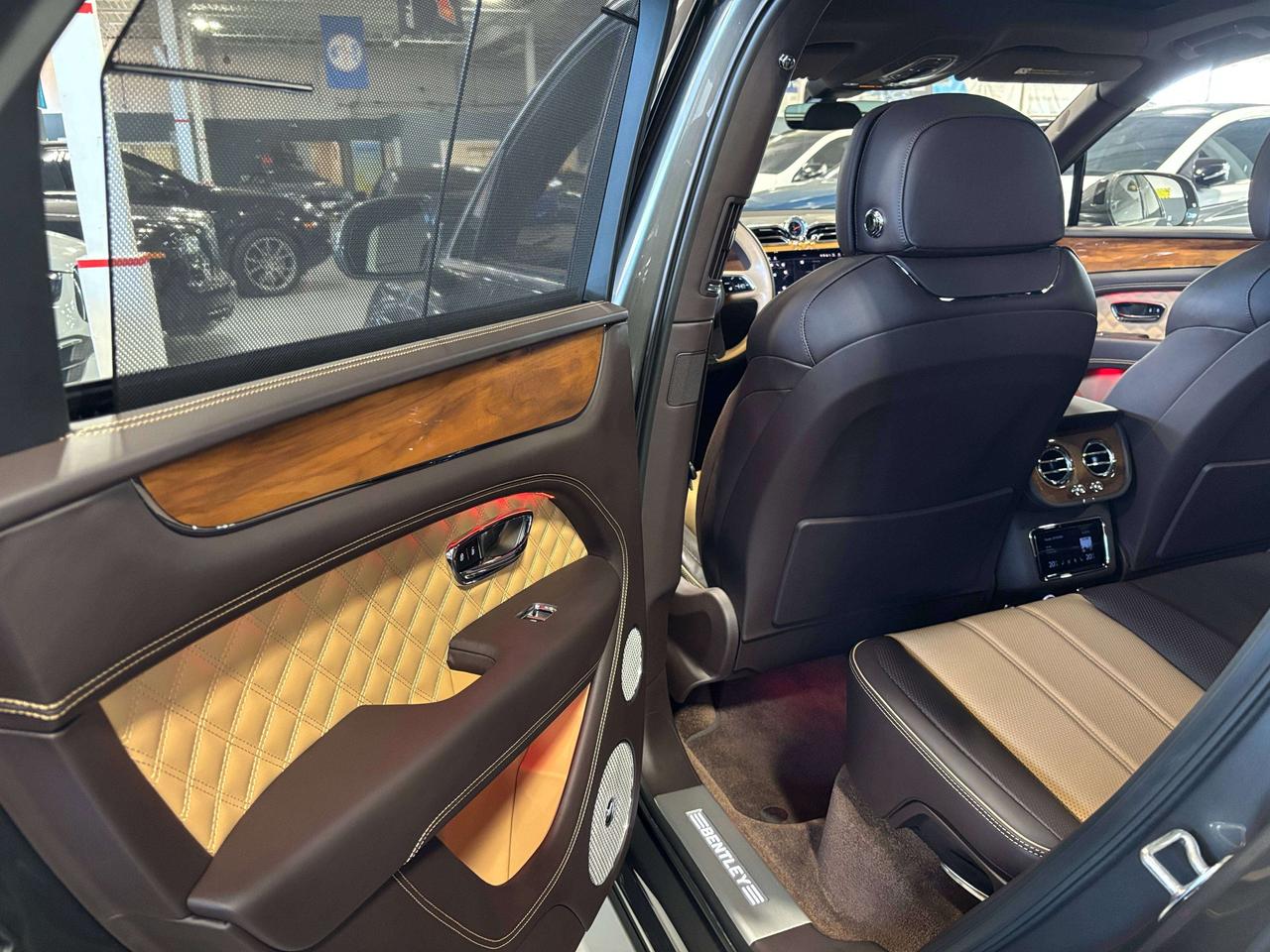 2022 Bentley Bentayga V8|AWD| NO LUX TAX |NIGHTVISION|MASSAGE|HEADSUP|+ Photo