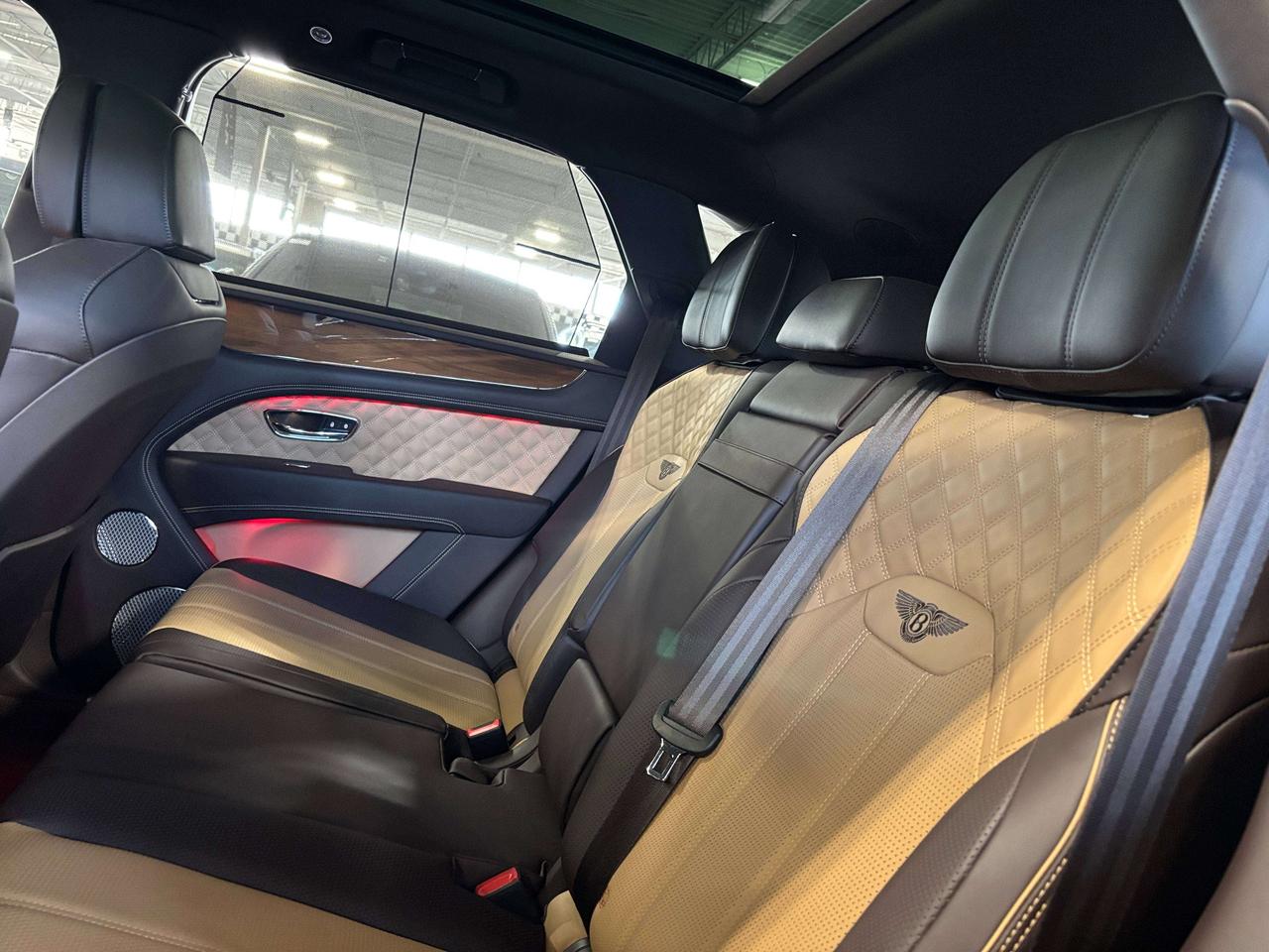 2022 Bentley Bentayga V8|AWD| NO LUX TAX |NIGHTVISION|MASSAGE|HEADSUP|+ Photo