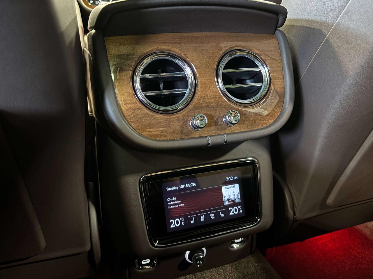 2022 Bentley Bentayga V8|AWD| NO LUX TAX |NIGHTVISION|MASSAGE|HEADSUP|+ Photo