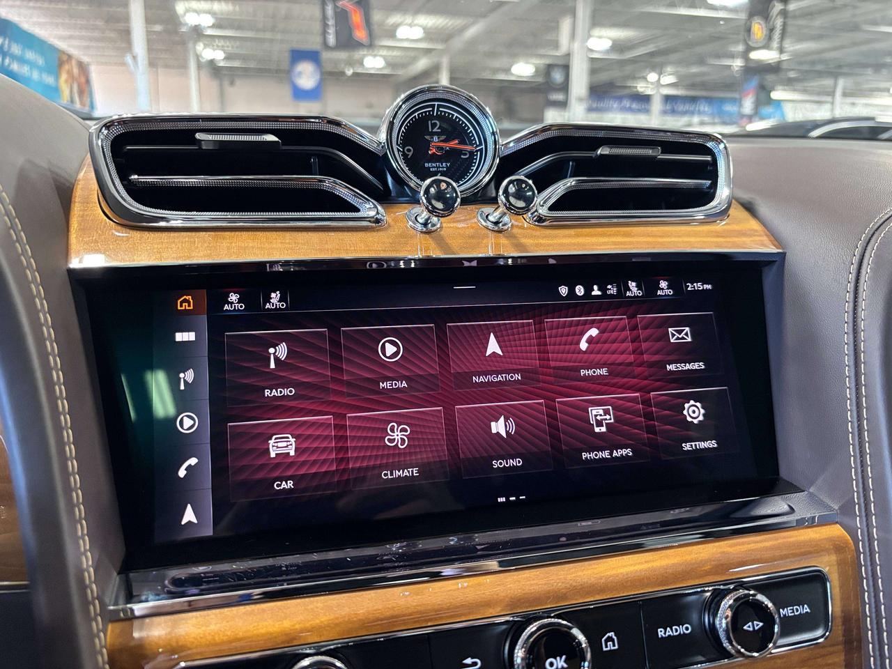 2022 Bentley Bentayga V8|AWD| NO LUX TAX |NIGHTVISION|MASSAGE|HEADSUP|+ Photo