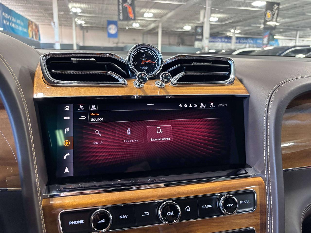 2022 Bentley Bentayga V8|AWD| NO LUX TAX |NIGHTVISION|MASSAGE|HEADSUP|+ Photo