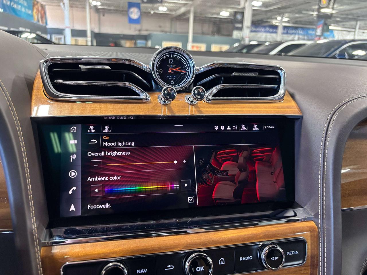 2022 Bentley Bentayga V8|AWD| NO LUX TAX |NIGHTVISION|MASSAGE|HEADSUP|+ Photo