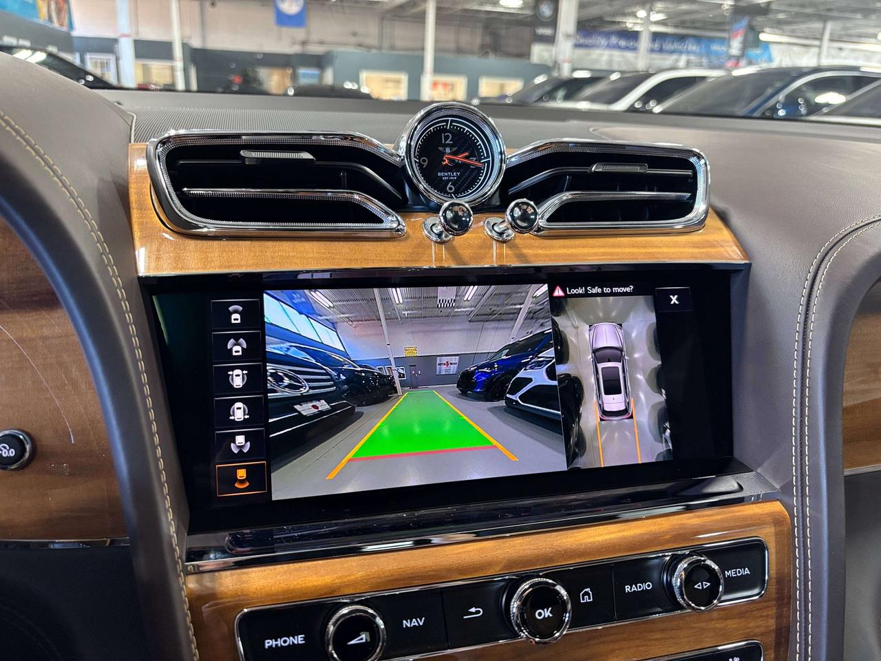 2022 Bentley Bentayga V8|AWD| NO LUX TAX |NIGHTVISION|MASSAGE|HEADSUP|+ Photo