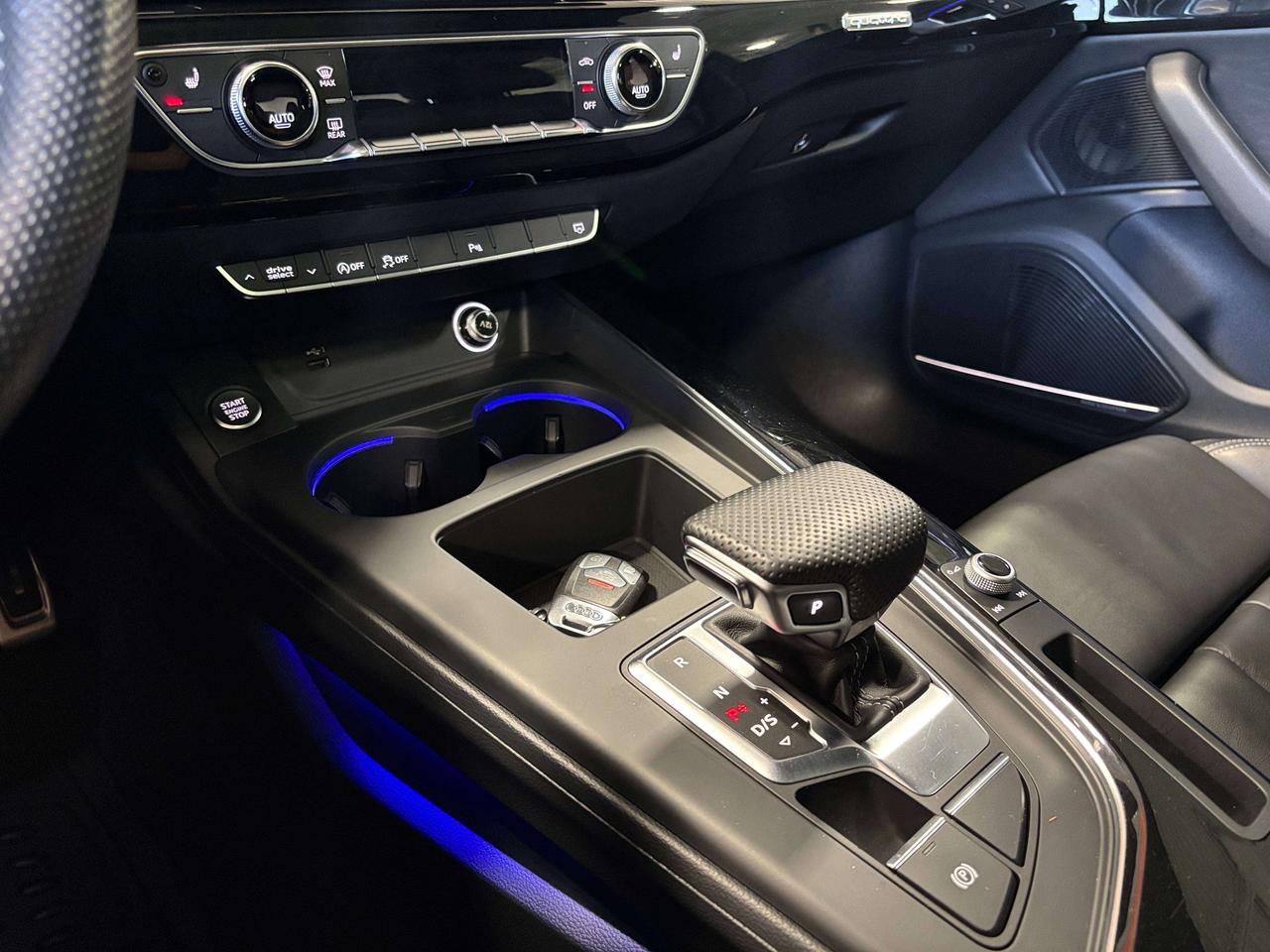 2020 Audi A4 Technik|S-LINE|QUATTRO|CLUSTERNAV|AMBIENT|BANGOLUF Photo