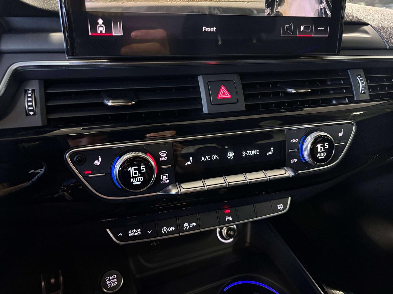 2020 Audi A4 Technik|S-LINE|QUATTRO|CLUSTERNAV|AMBIENT|BANGOLUF Photo