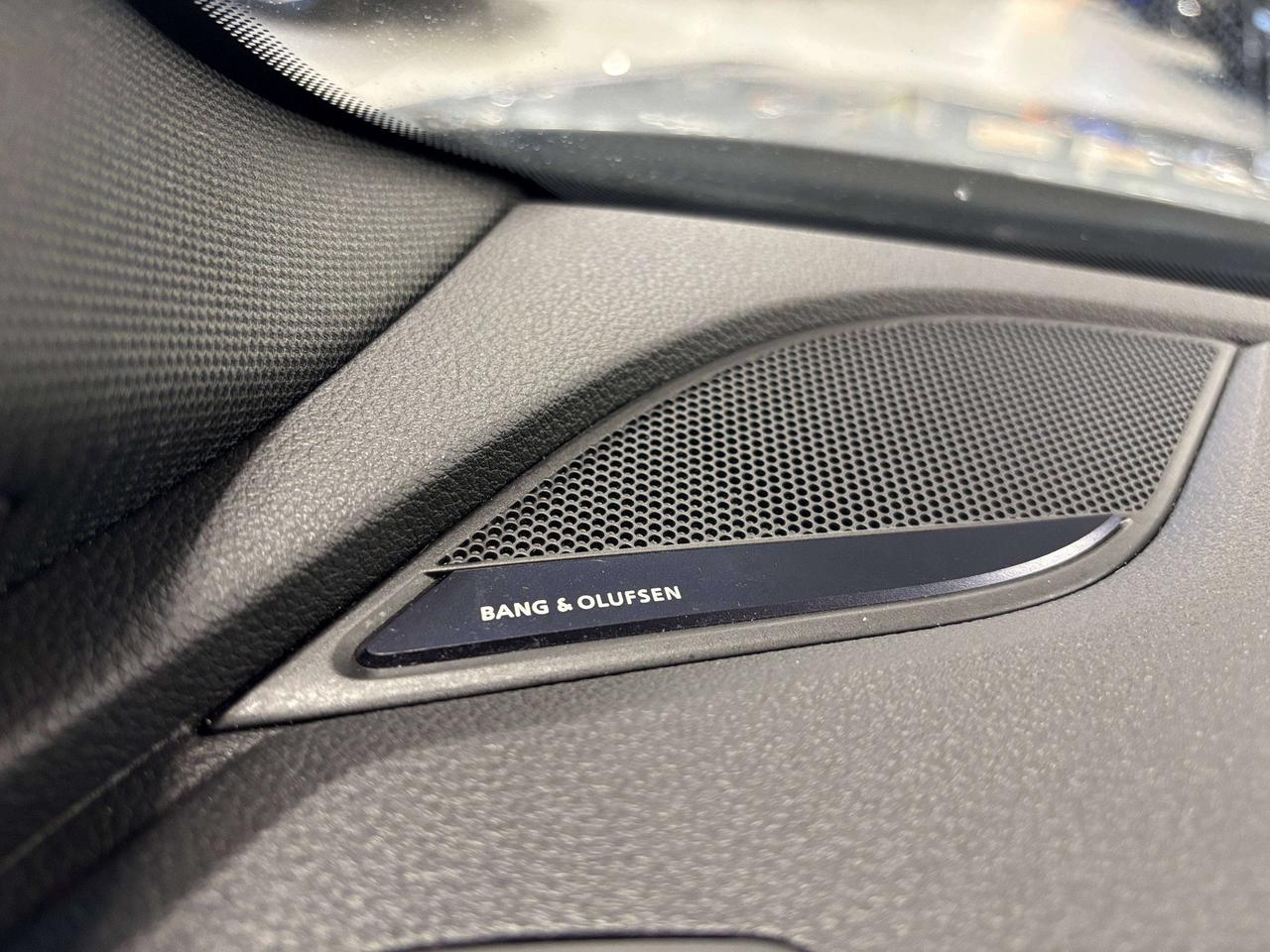 2020 Audi A4 Technik|S-LINE|QUATTRO|CLUSTERNAV|AMBIENT|BANGOLUF Photo