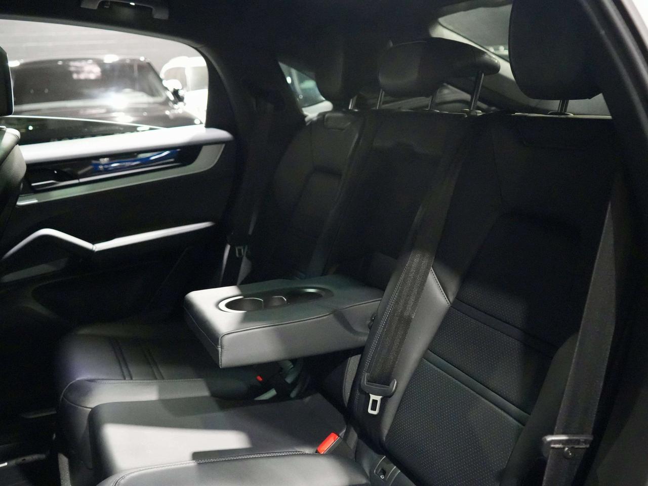 2024 Porsche Cayenne NO ACCIDENT|COUPE|BOSE|DRIVER ASSIST|360|PANO Photo