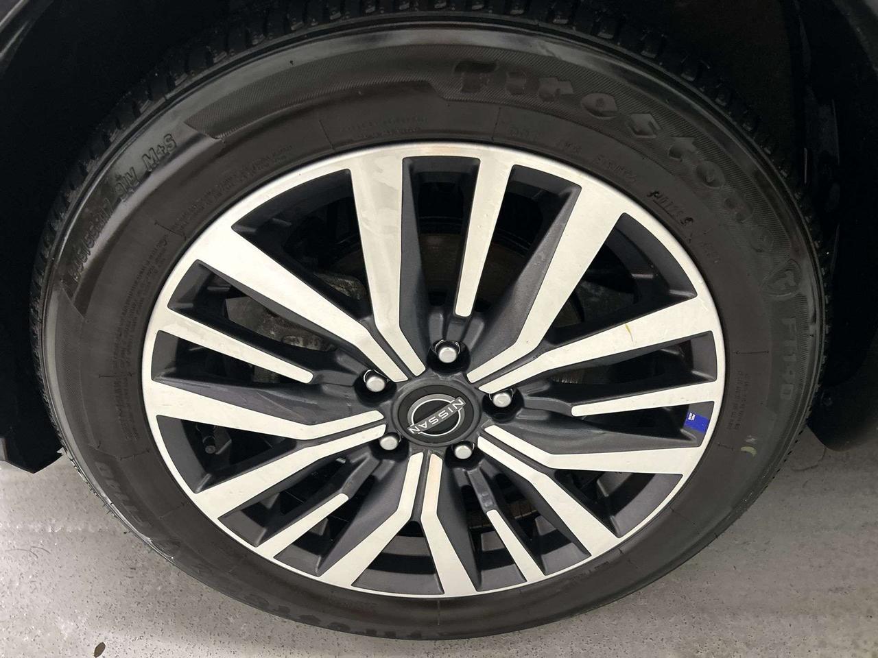 2025 Nissan Kicks SV | HTD SEATS | CARPLAY | REMOTE START | ALLOYS Photo3