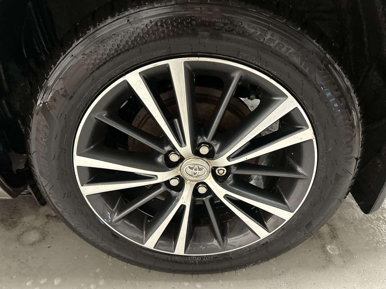 2019 Toyota Corolla LE UPGRADE | SUNROOF | HTD SEATS | ALLOYS | A/C Photo