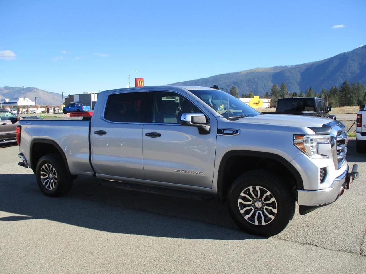 2020 GMC Sierra 1500 SLE CREW 4X4 DURAMAX Photo