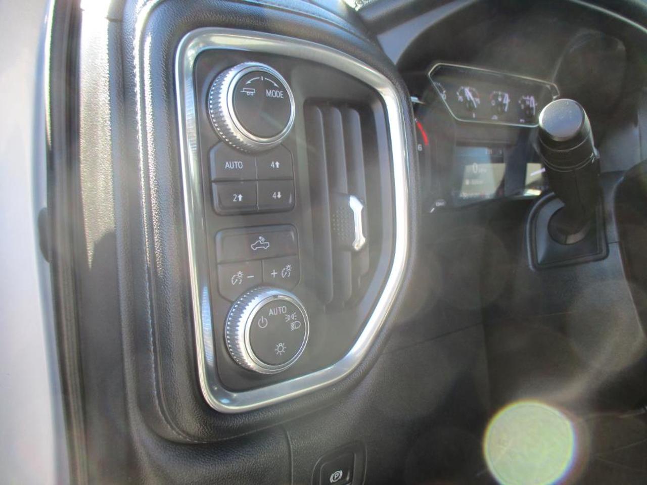 2020 GMC Sierra 1500 SLE CREW 4X4 DURAMAX - Photo #9