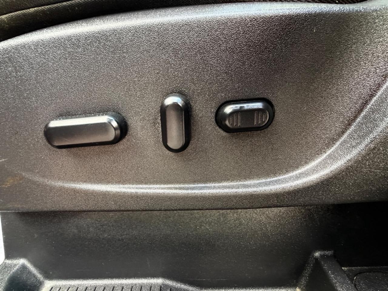 2014 Ford Escape SE Auto, FWD, 1.6L 4cyl, Gas Photo