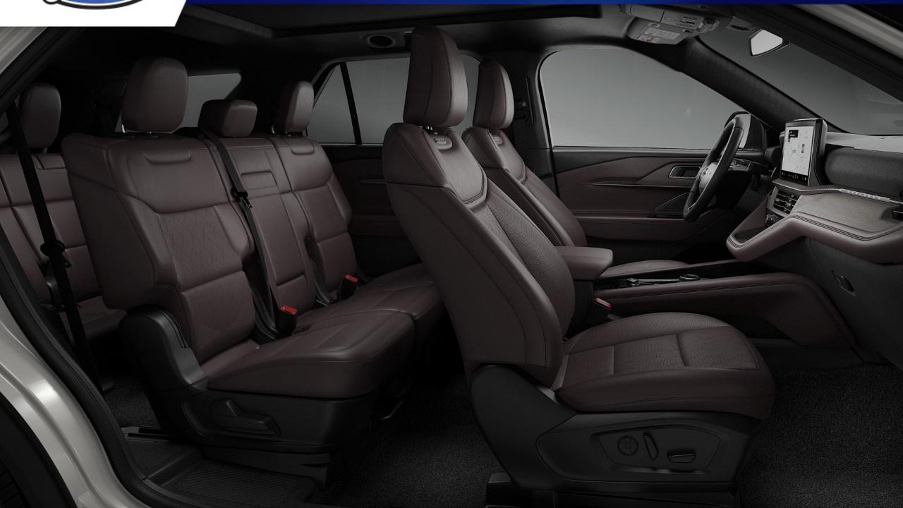 2026 Ford Explorer Platinum 4WD Photo