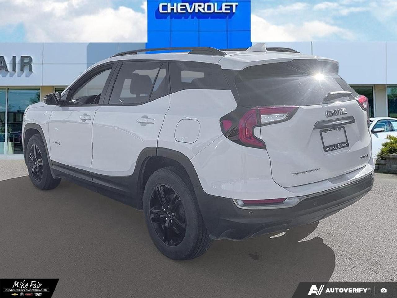 2023 GMC Terrain AWD AT4 Photo