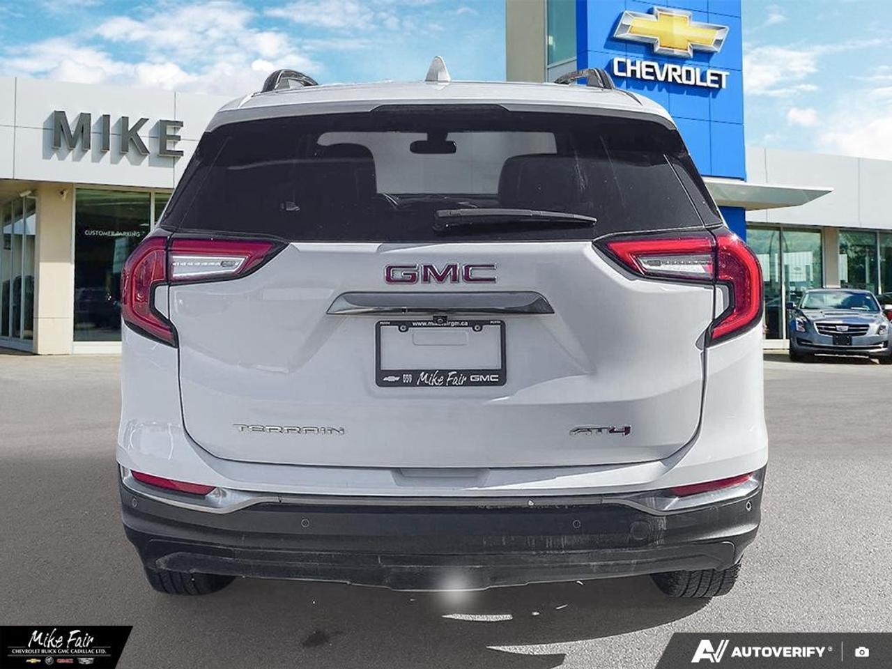 2023 GMC Terrain AWD AT4 Photo