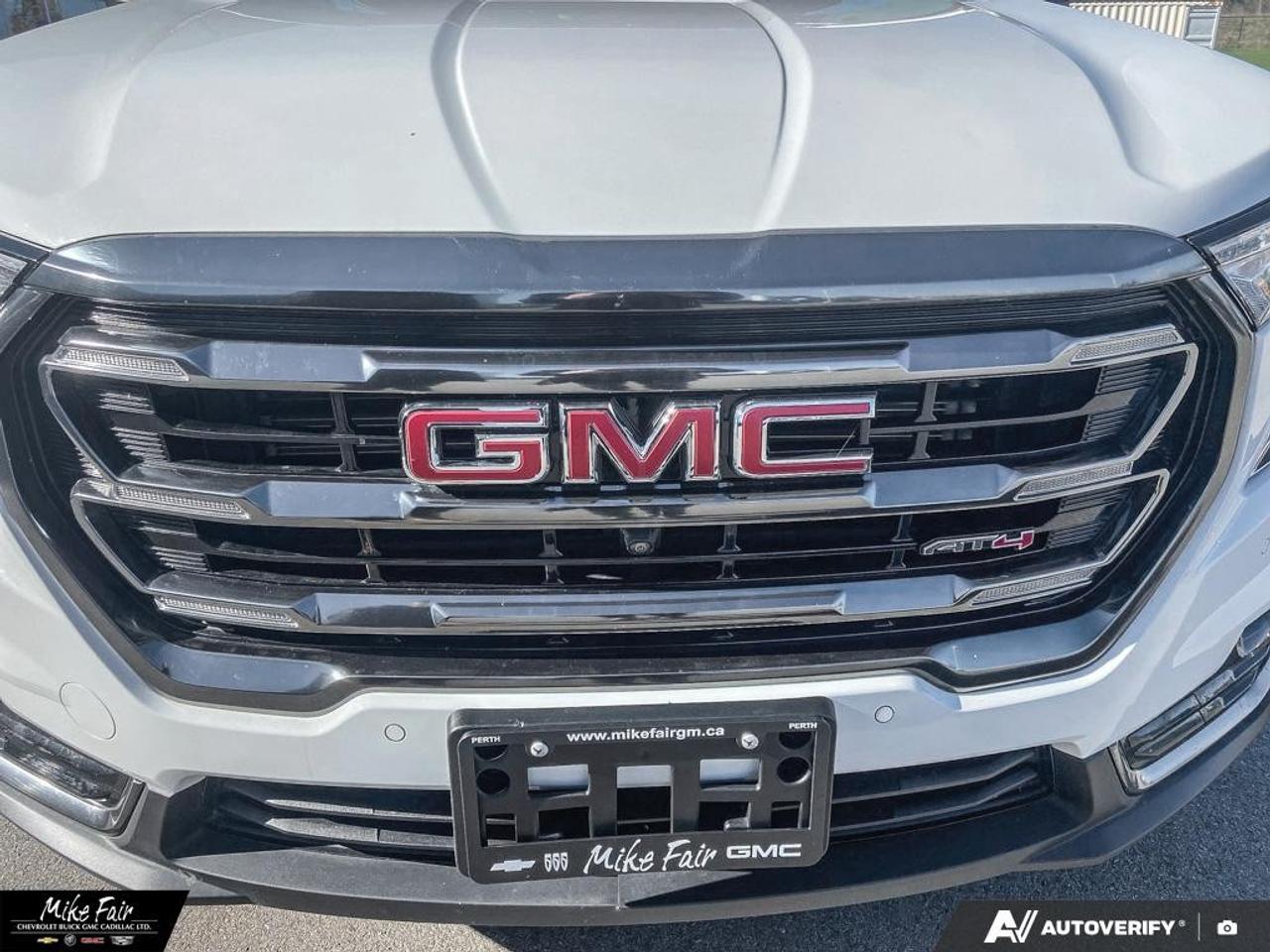 2023 GMC Terrain AWD AT4 Photo
