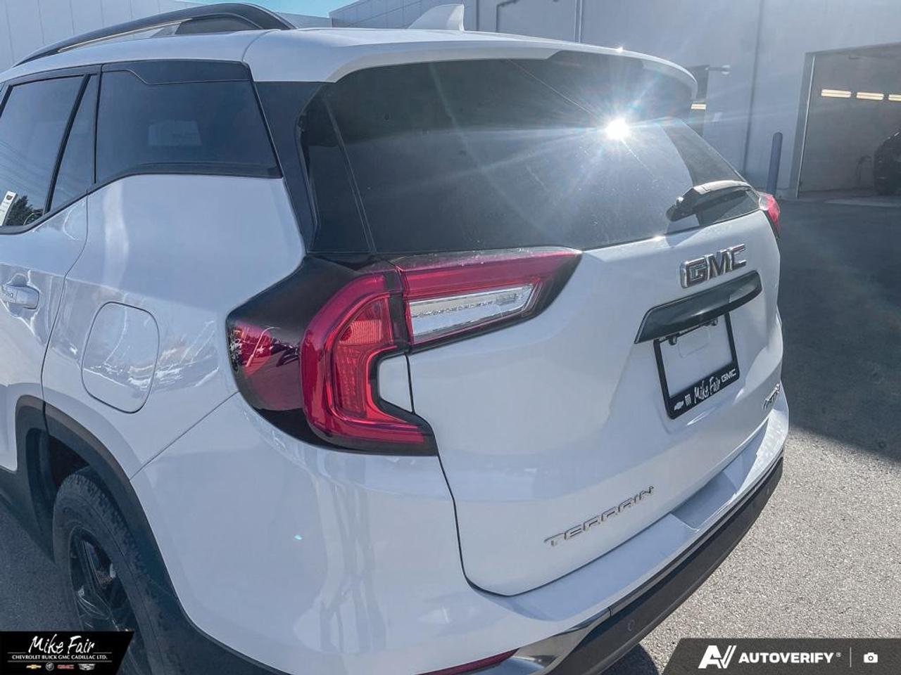 2023 GMC Terrain AWD AT4 Photo