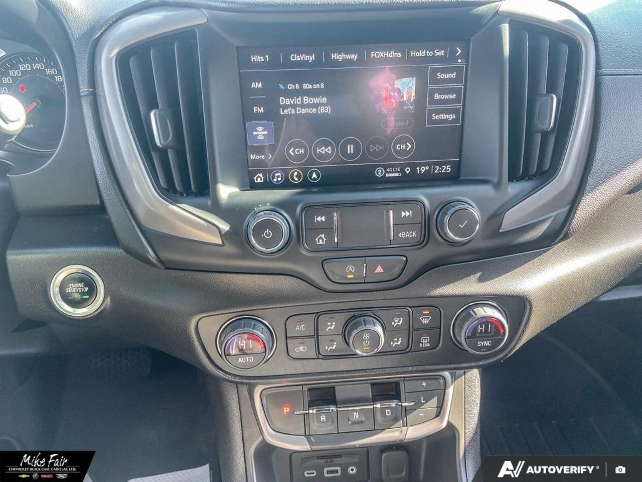 2023 GMC Terrain AWD AT4 Photo