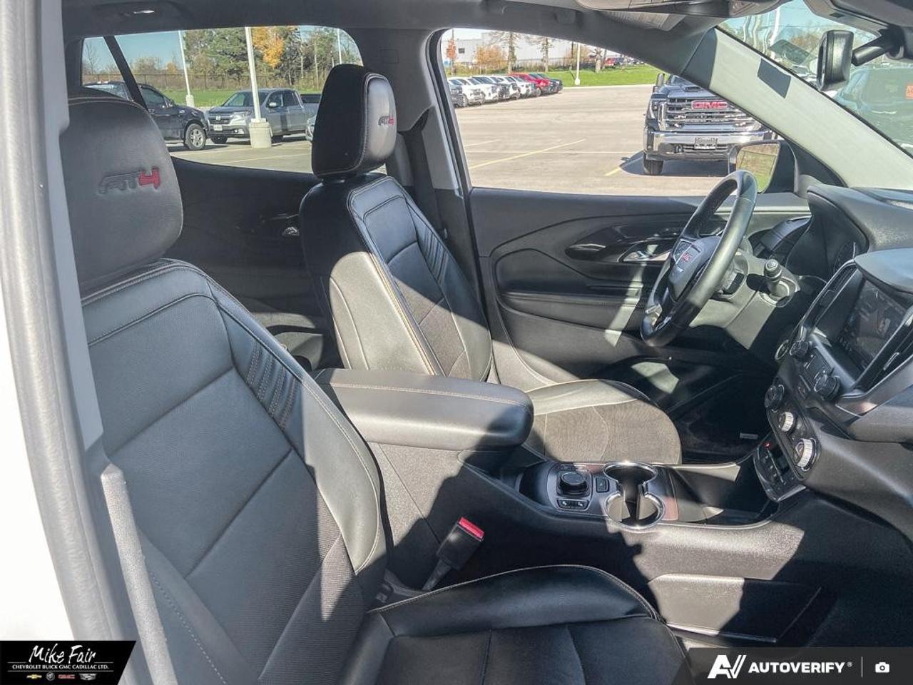 2023 GMC Terrain AWD AT4 Photo
