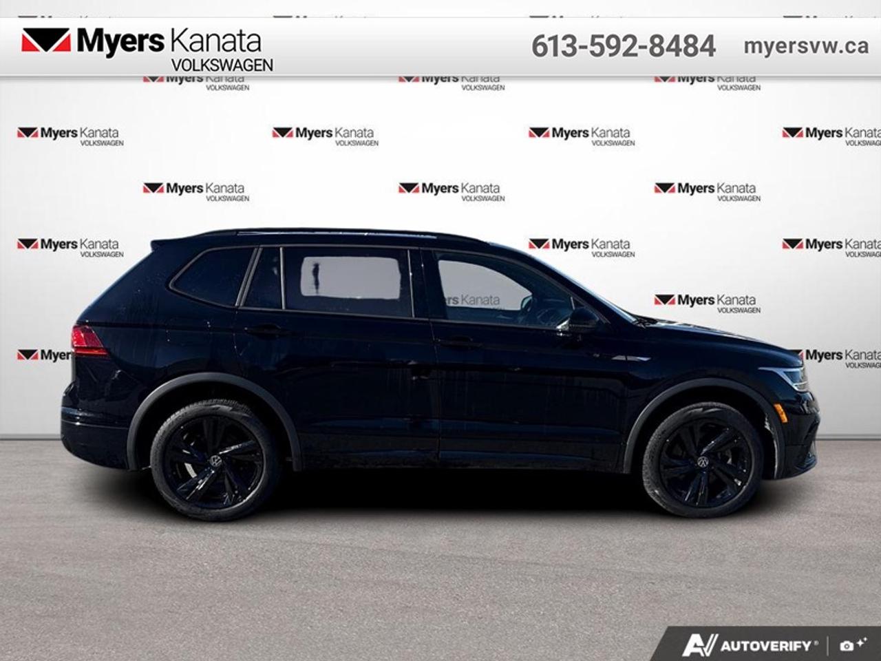 2024 Volkswagen Tiguan Comfortline R-Line Black Edition Photo