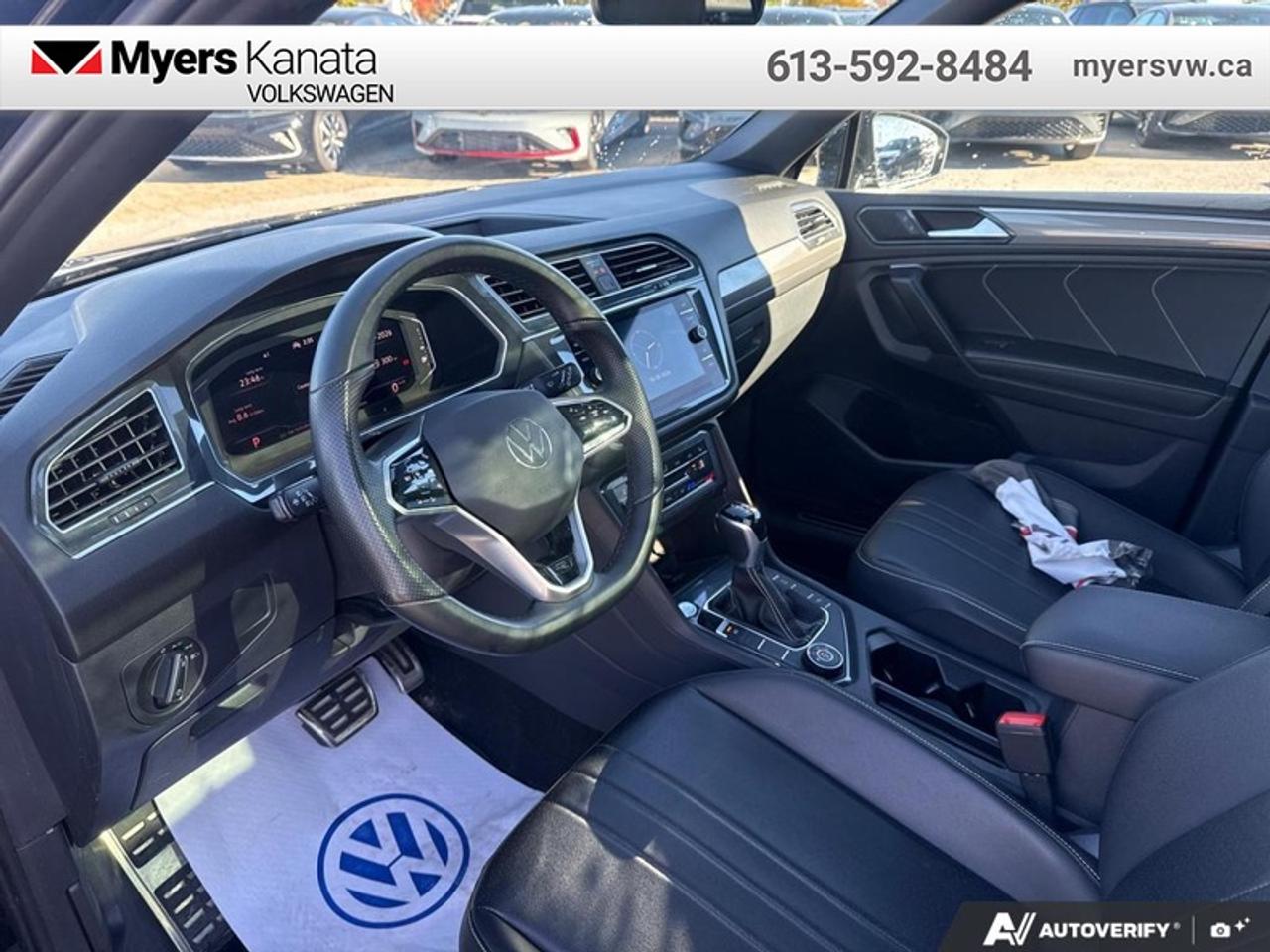 2024 Volkswagen Tiguan Comfortline R-Line Black Edition Photo