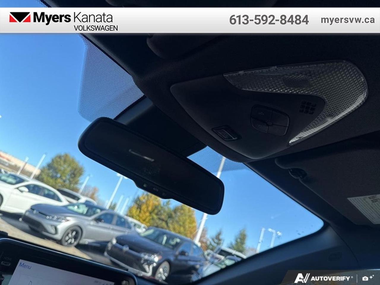2019 Toyota C-HR FWD  -  Apple CarPlay -  Entune Audio Photo