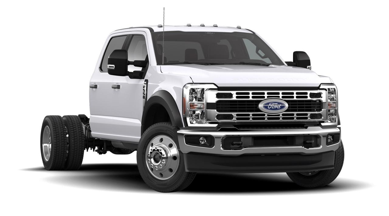 2026 Ford F-550 Super Duty DRW XLT Photo3